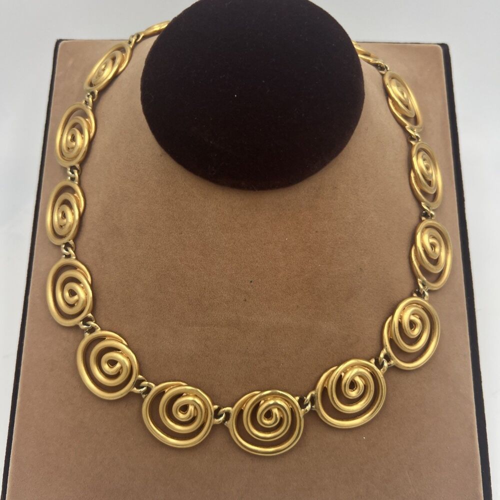 Vintage Signed Anne Klein 80s Mogul Chunky Gold Tone Swirl Collar Necklace Lion
